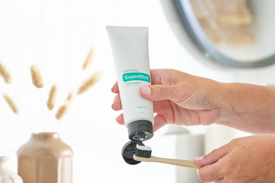 SuperMint Toothpaste 900x600